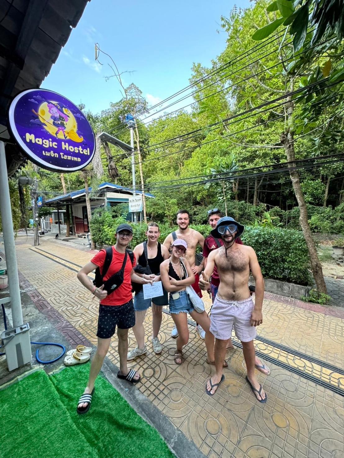Magic Hostel เกาะพีพี ภายนอก รูปภาพ